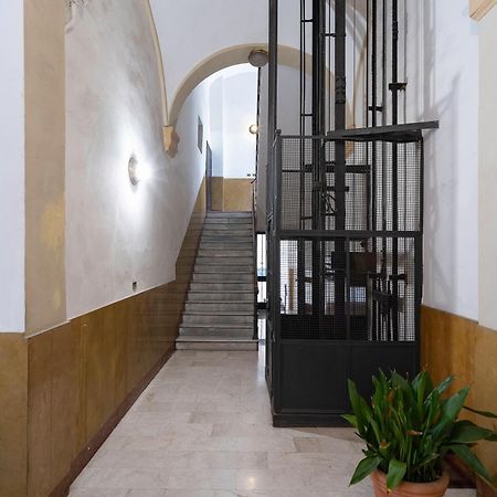 Lussuoso Appartamento Nel Cuore Del Centro Storico Bologna Exterior foto