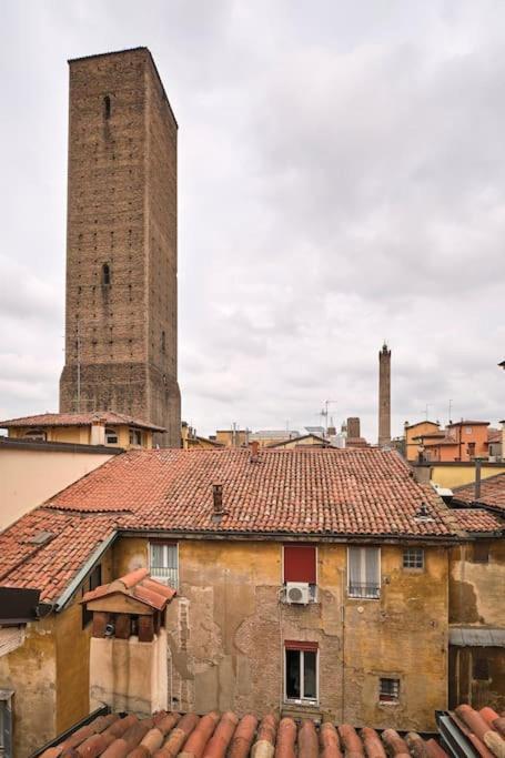 Lussuoso Appartamento Nel Cuore Del Centro Storico Bologna Exterior foto